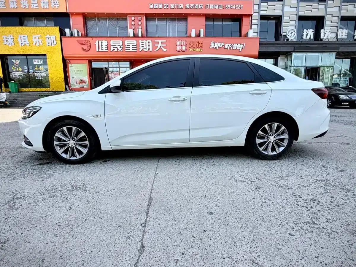 Chevrolet Cruze 2022 320 Automatic Enjoy Sunroof Edition — миниатюра 8