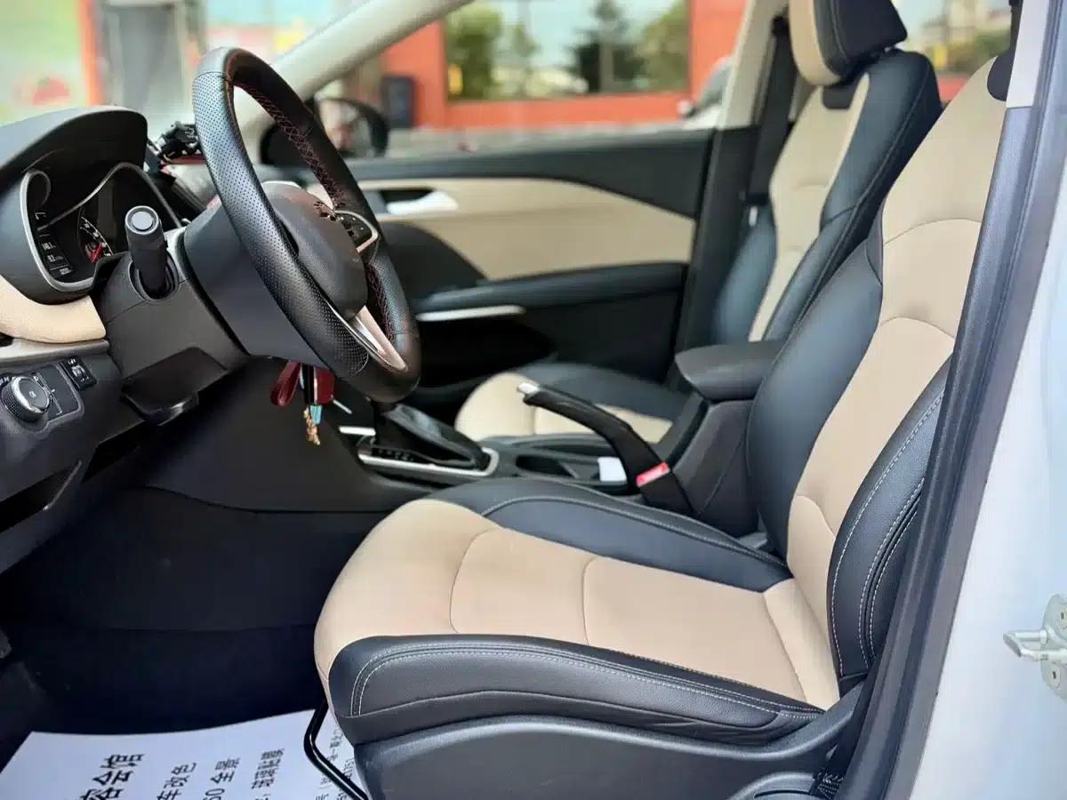Chevrolet Cruze 2022 320 Automatic Enjoy Sunroof Edition — миниатюра 10