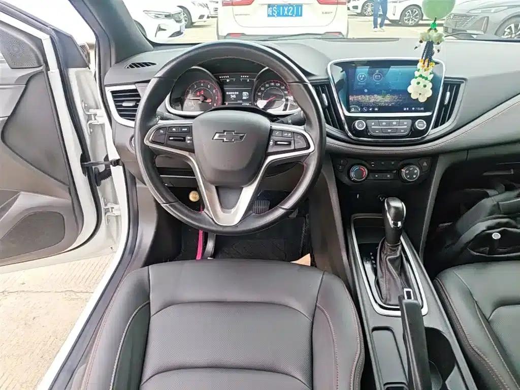 Chevrolet Cruze 2020 Mild Hybrid RS 330T Automatic Comfort Edition — миниатюра 13