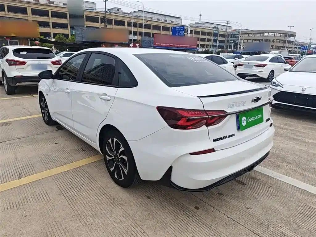 Chevrolet Cruze 2020 Mild Hybrid RS 330T Automatic Comfort Edition — миниатюра 5