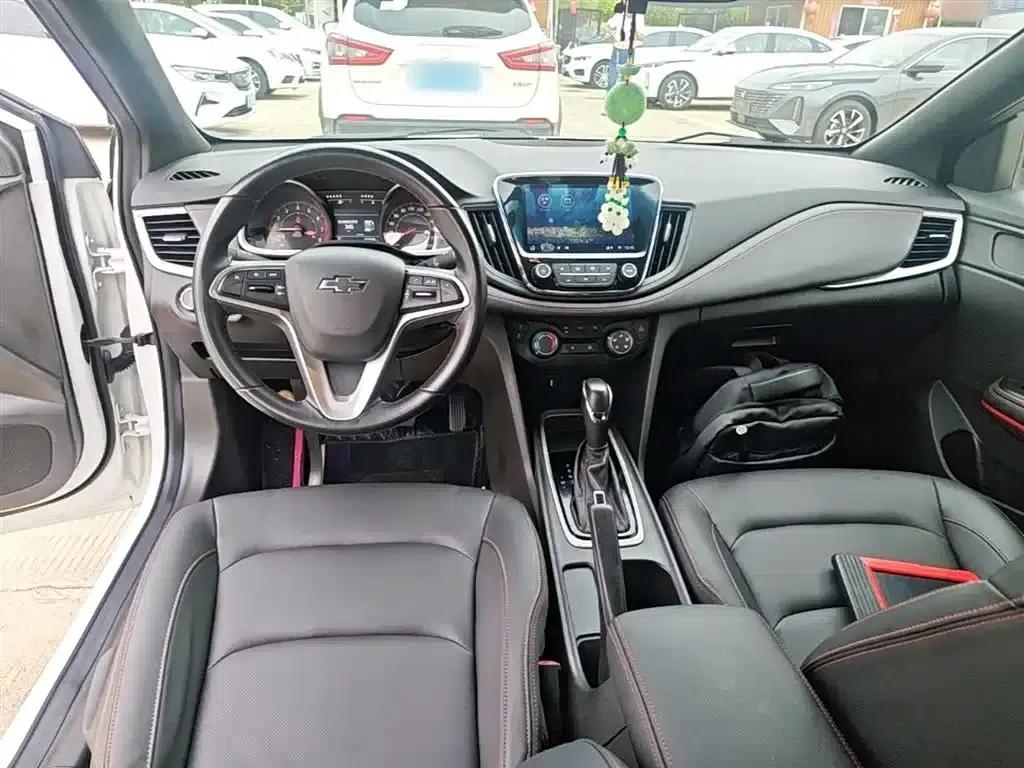 Chevrolet Cruze 2020 Mild Hybrid RS 330T Automatic Comfort Edition — миниатюра 10