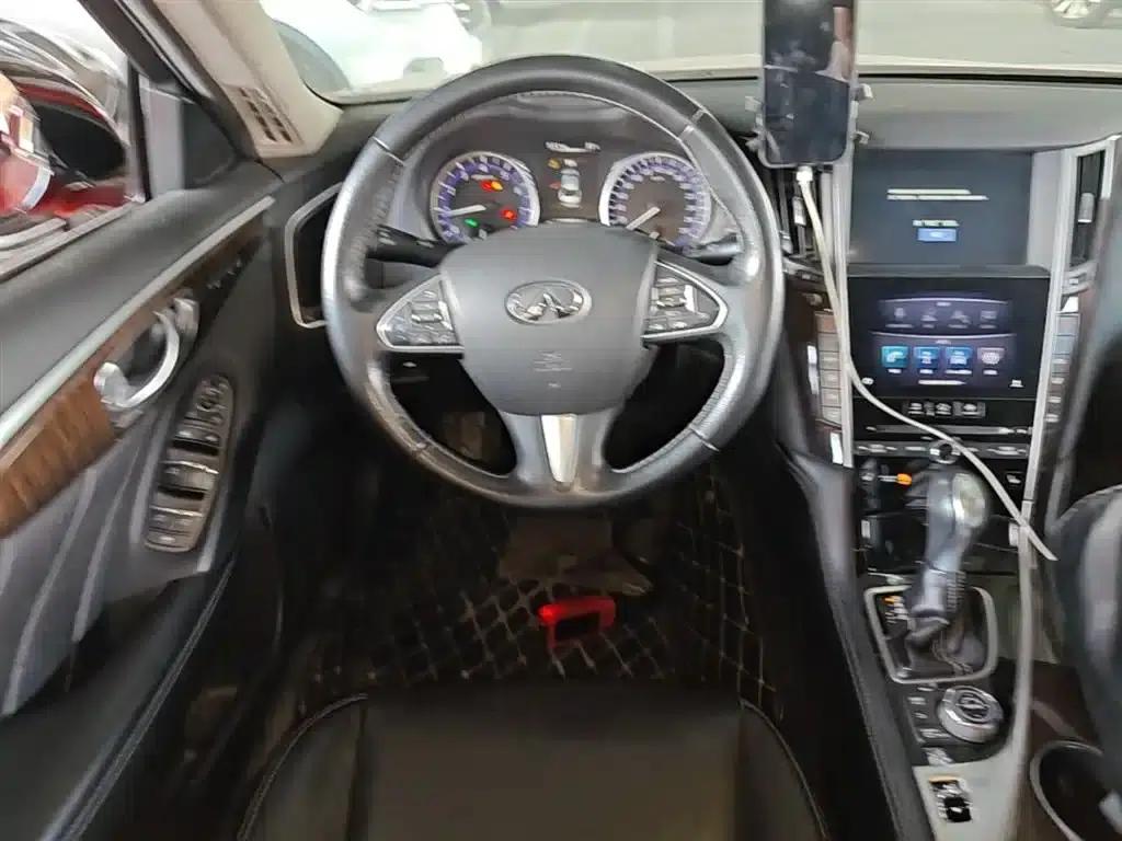 Infiniti Q50L 2015 2.0T Luxury Edition — миниатюра 11