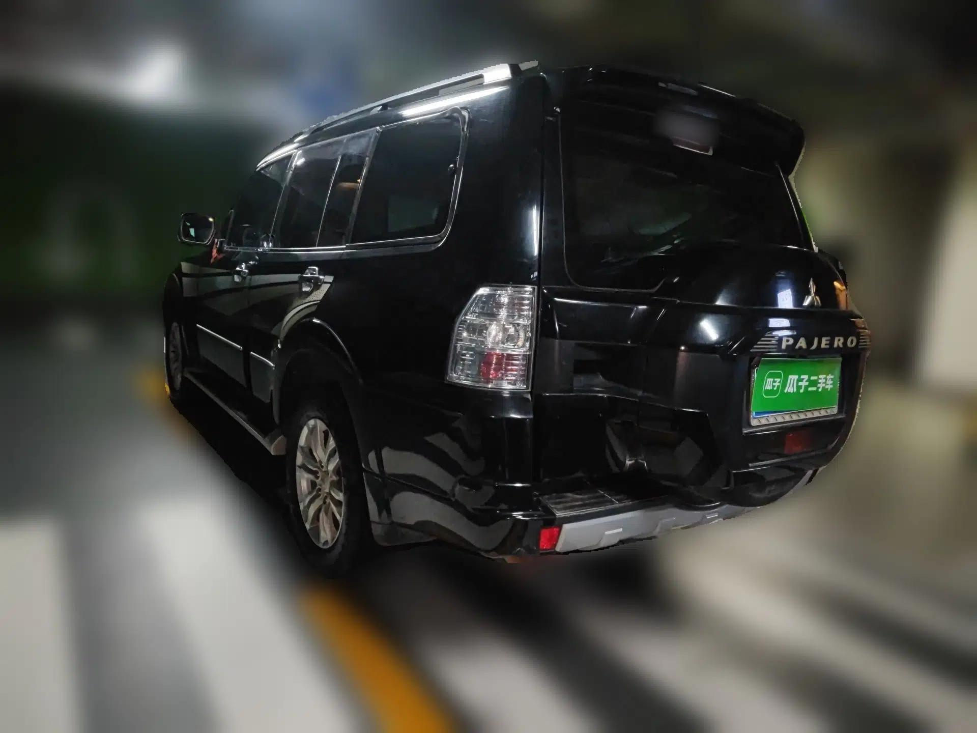 Used Mitsubishi Pajero  — миниатюра 4