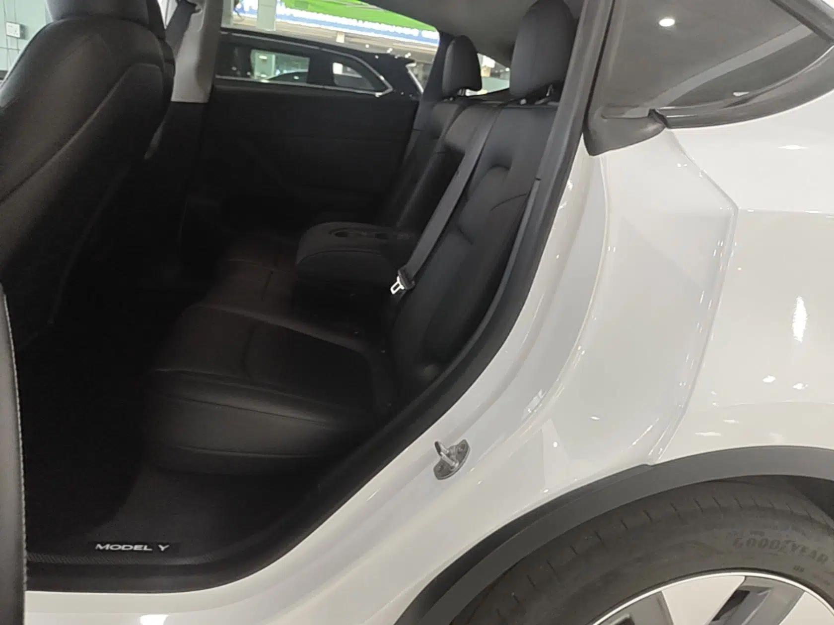 Used Tesla Model Y 2022 Revised Version Rear-Wheel Drive — миниатюра 20