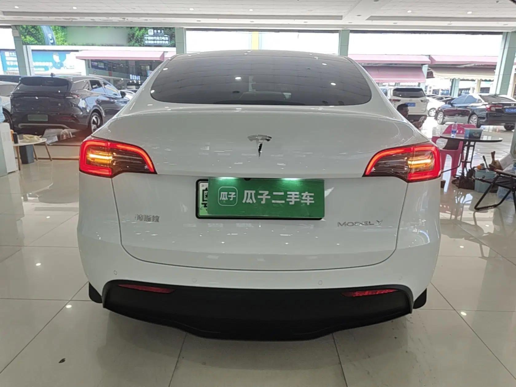 Used Tesla Model Y 2022 Revised Version Rear-Wheel Drive — миниатюра 5