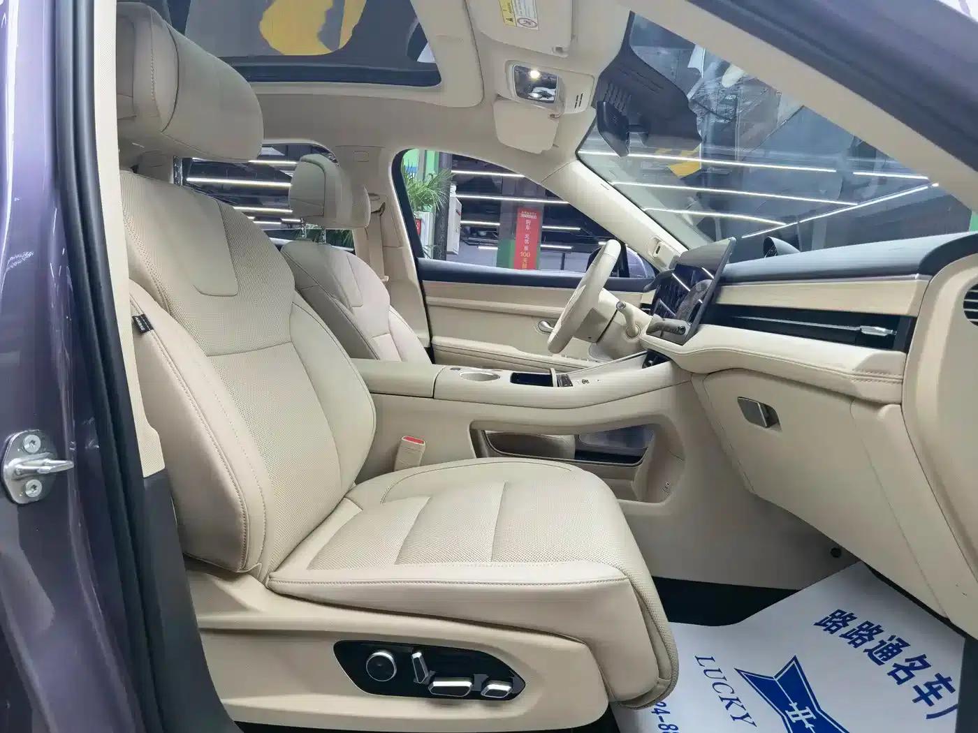 Wenjie M5 2025 Extended Range Ultra 4WD — миниатюра 8