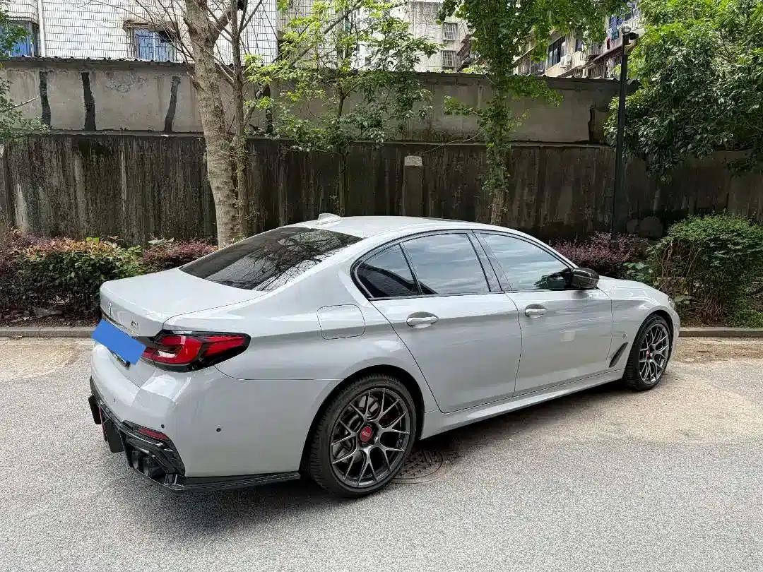 2022 BMW 5 Series (Imported) Facelift 540i Luxury Edition with M Sport Package — миниатюра 4