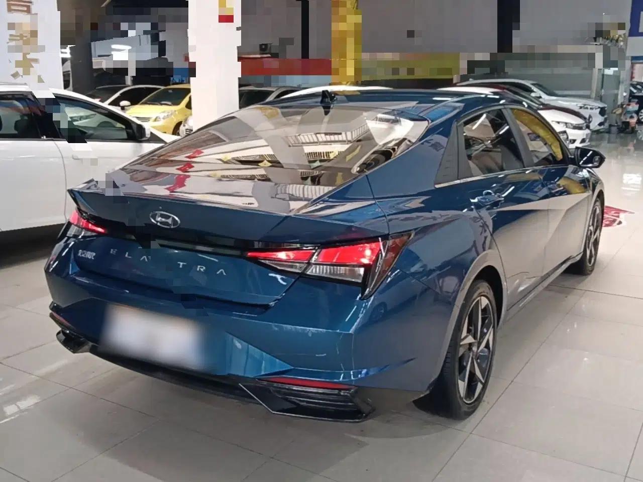 Used Hyundai Elantra 2021 1.5L CVT GLX Elite Edition — миниатюра 6