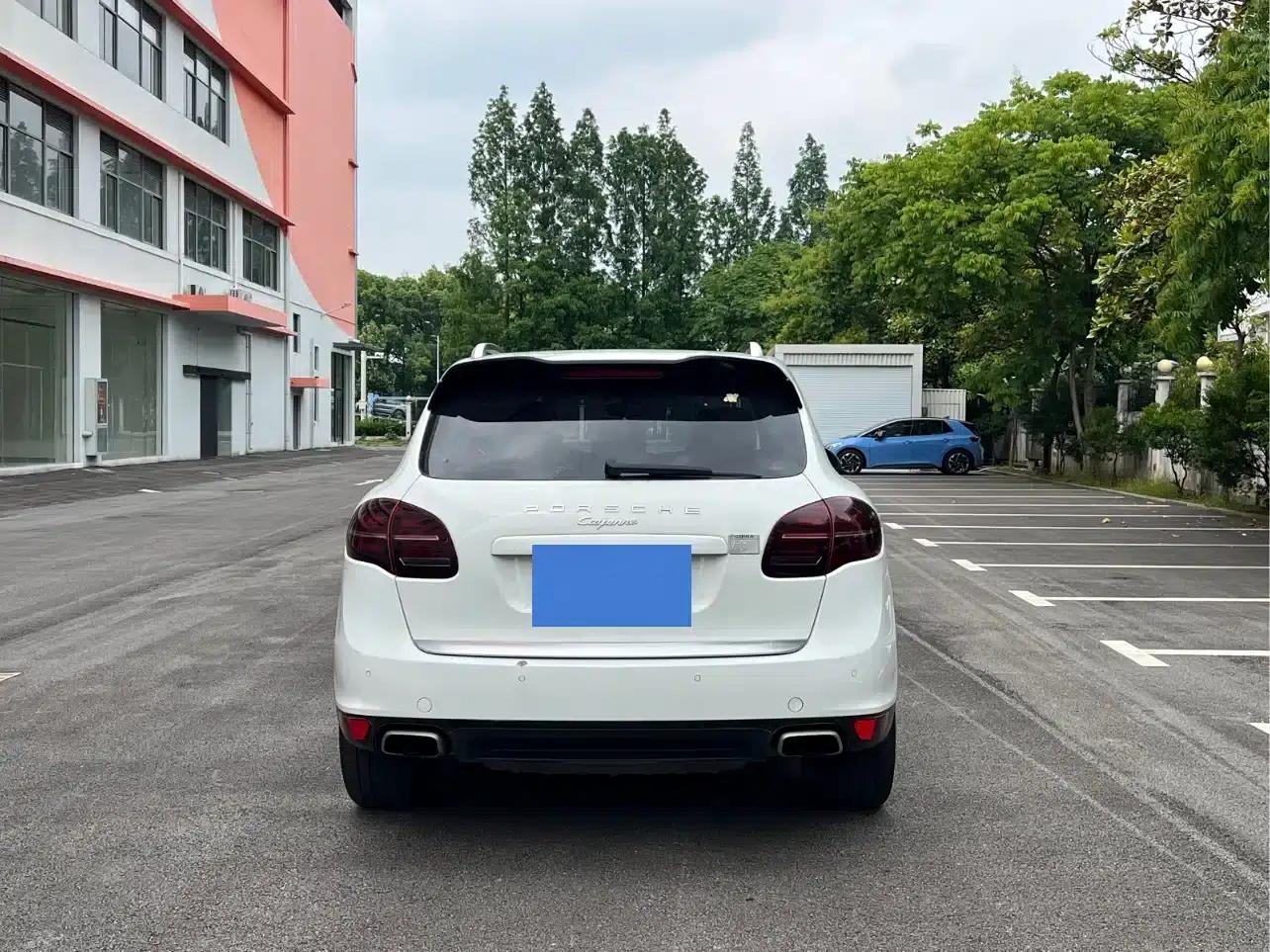 Cayenne 2014 Cayenne Platinum Edition 3.0T — миниатюра 5