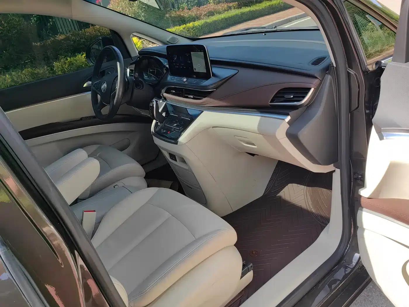 Buick GL8 2021 Land Business Class 652T Comfort — миниатюра 5