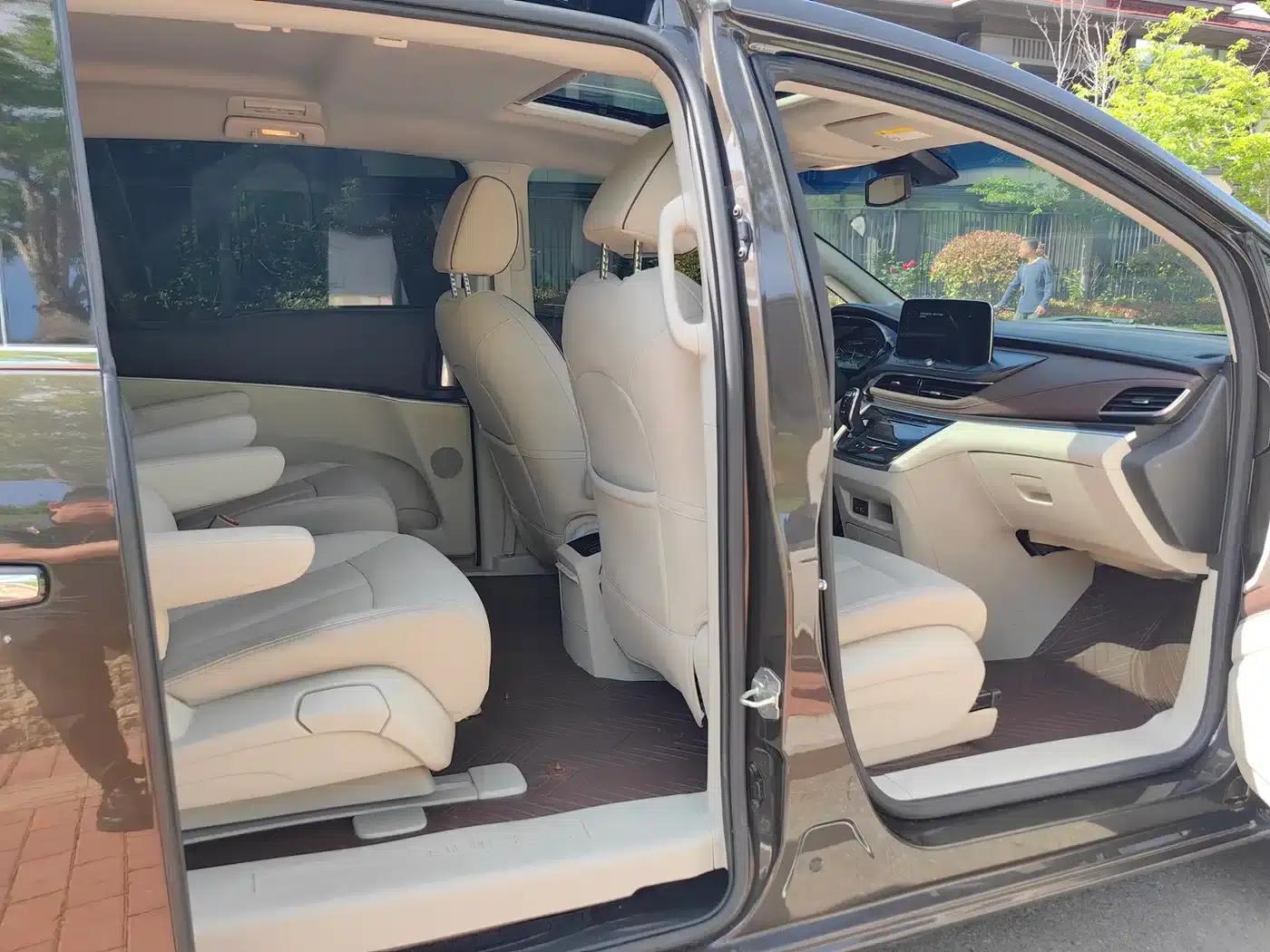 Buick GL8 2021 Land Business Class 652T Comfort — миниатюра 6