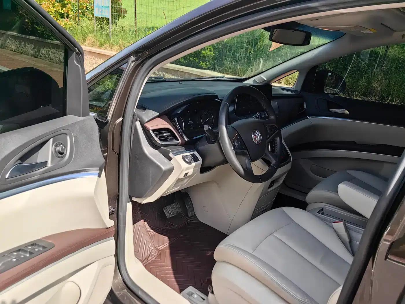 Buick GL8 2021 Land Business Class 652T Comfort — миниатюра 8