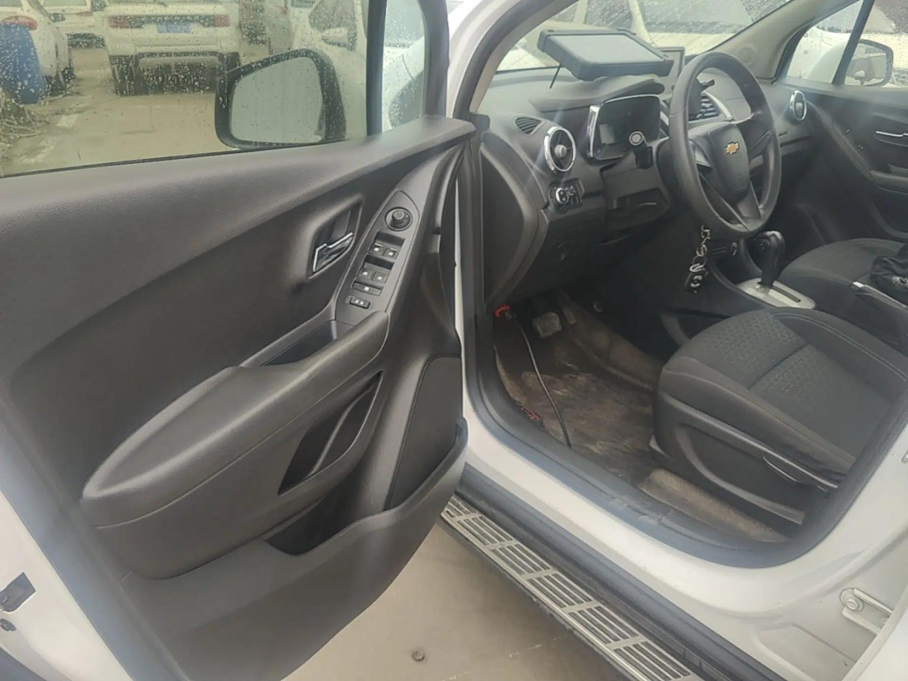 Used Chevrolet Trax 2016 1.4T Automatic Two-Wheel Drive Comfort Version with Sunroof — миниатюра 18