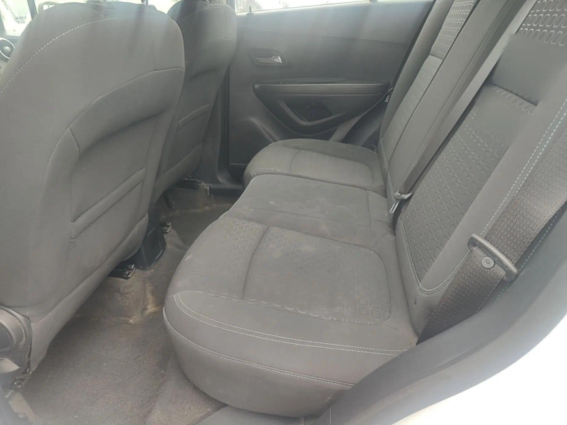 Used Chevrolet Trax 2016 1.4T Automatic Two-Wheel Drive Comfort Version with Sunroof — миниатюра 20