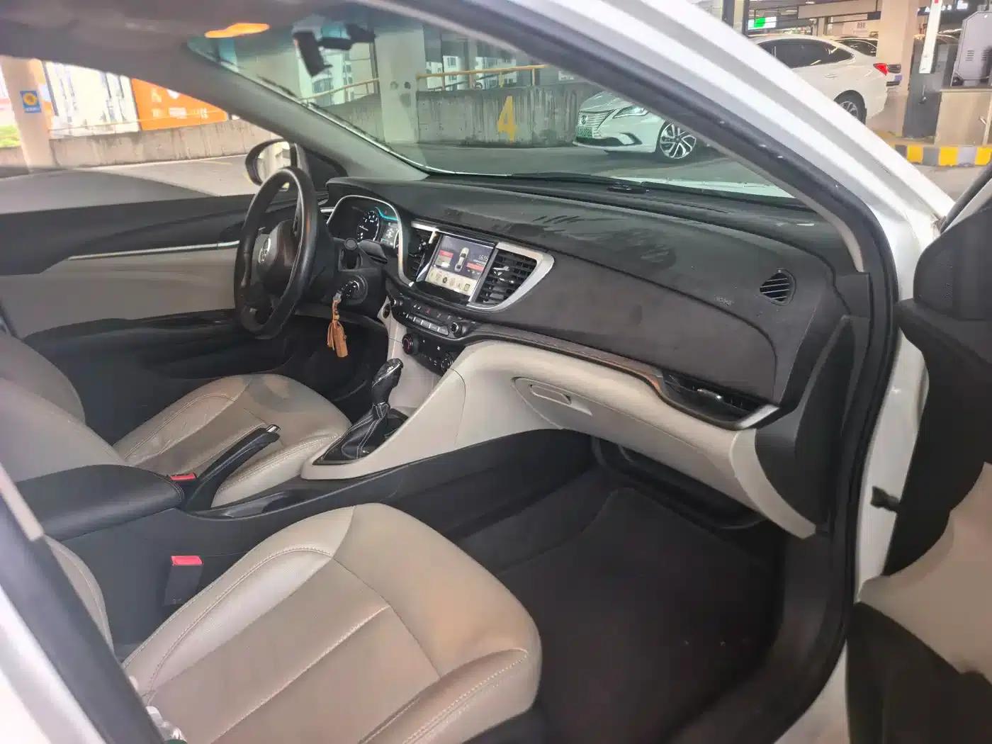 Buick Excelle 2017 15N Automatic Elite — миниатюра 5