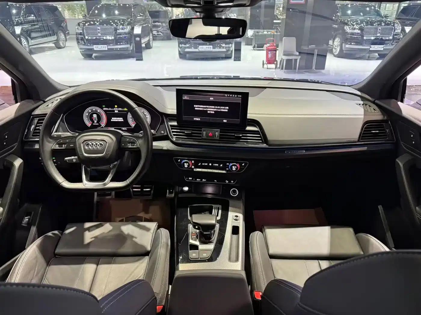 Audi Q5L 2023 40T Luxury Dynamic — миниатюра 8