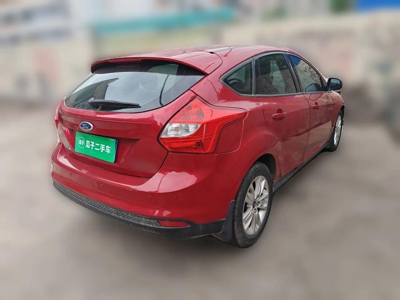 Used Ford Focus 2012 Hatchback 1.6L Automatic Comfort Model — миниатюра 6