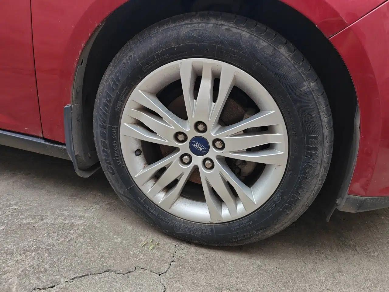Used Ford Focus 2012 Hatchback 1.6L Automatic Comfort Model — миниатюра 8
