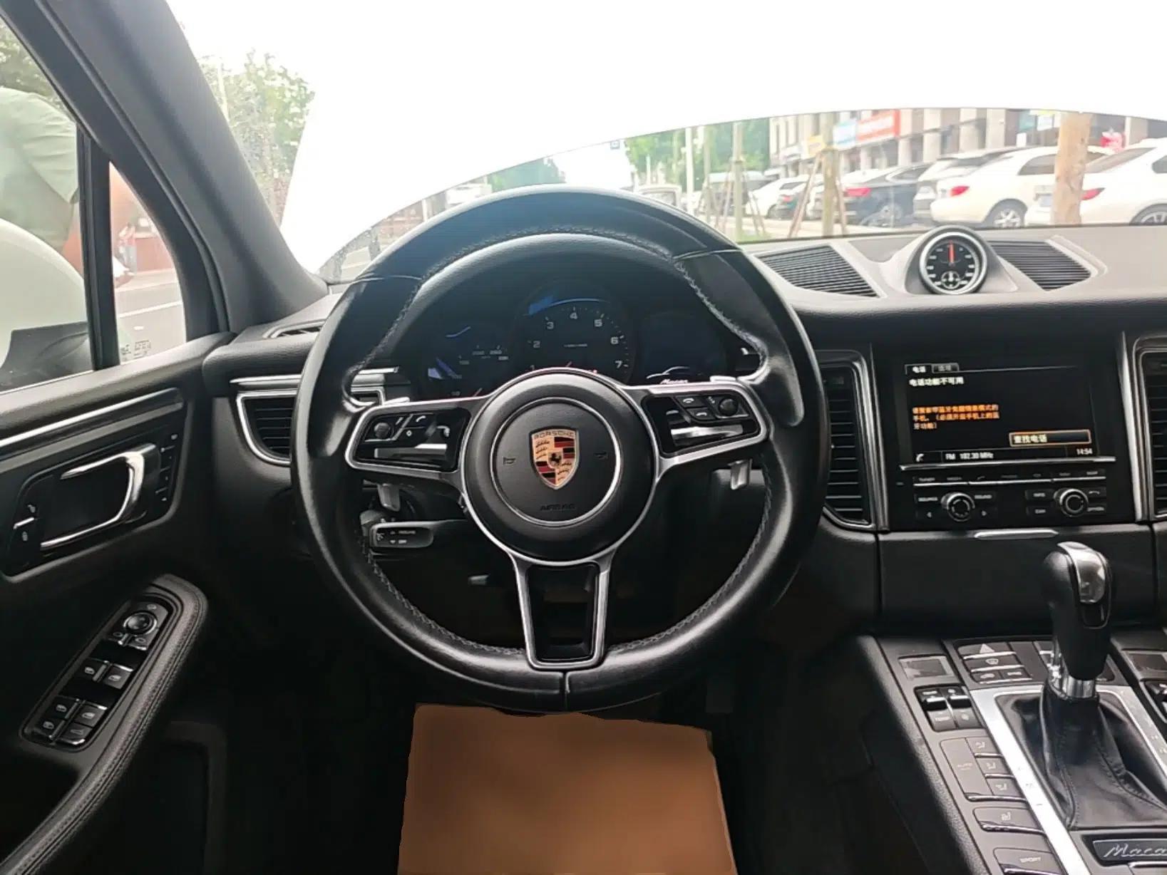 Used Porsche Macan 2016 Macan 2.0T — миниатюра 13