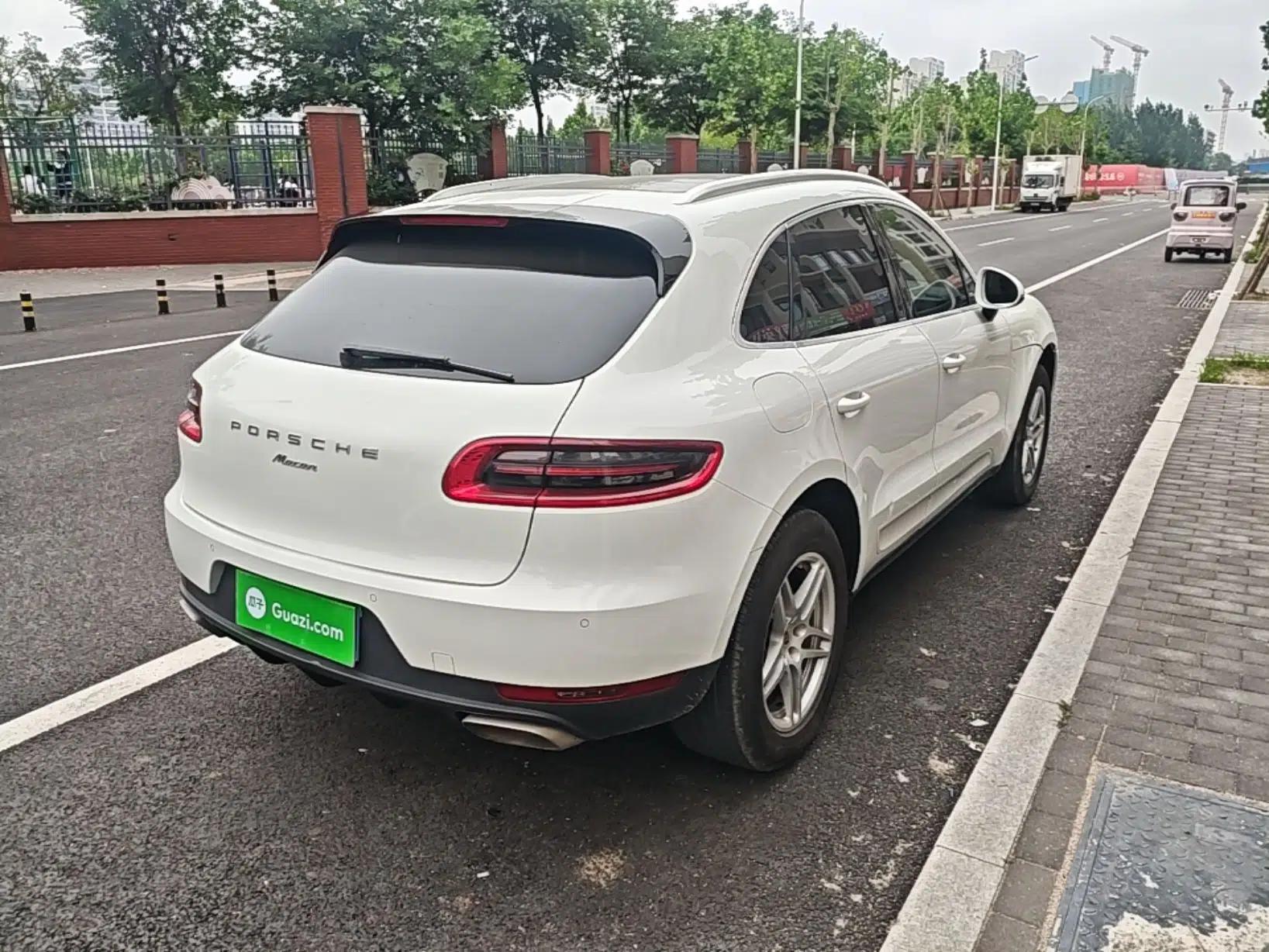 Used Porsche Macan 2016 Macan 2.0T — миниатюра 6