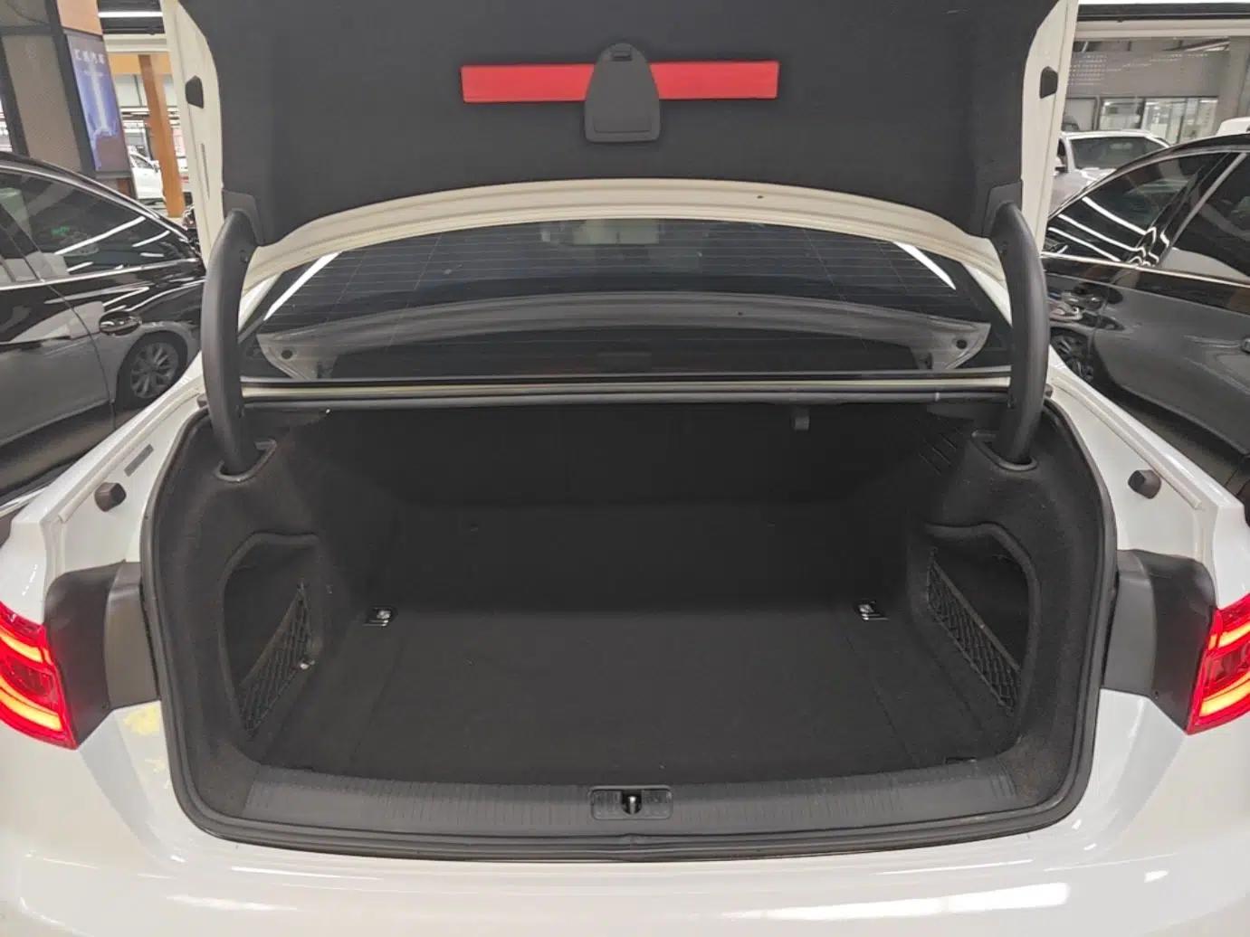 Used Audi A4L 2018 30th Anniversary Edition 40 TFSI Fashion Model — миниатюра 22