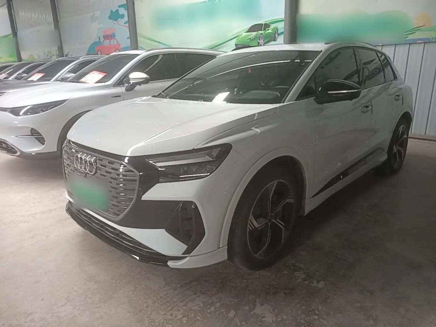 Used Audi Q4 e-tron 2023 40 e-tron Boundary Edition — миниатюра 1