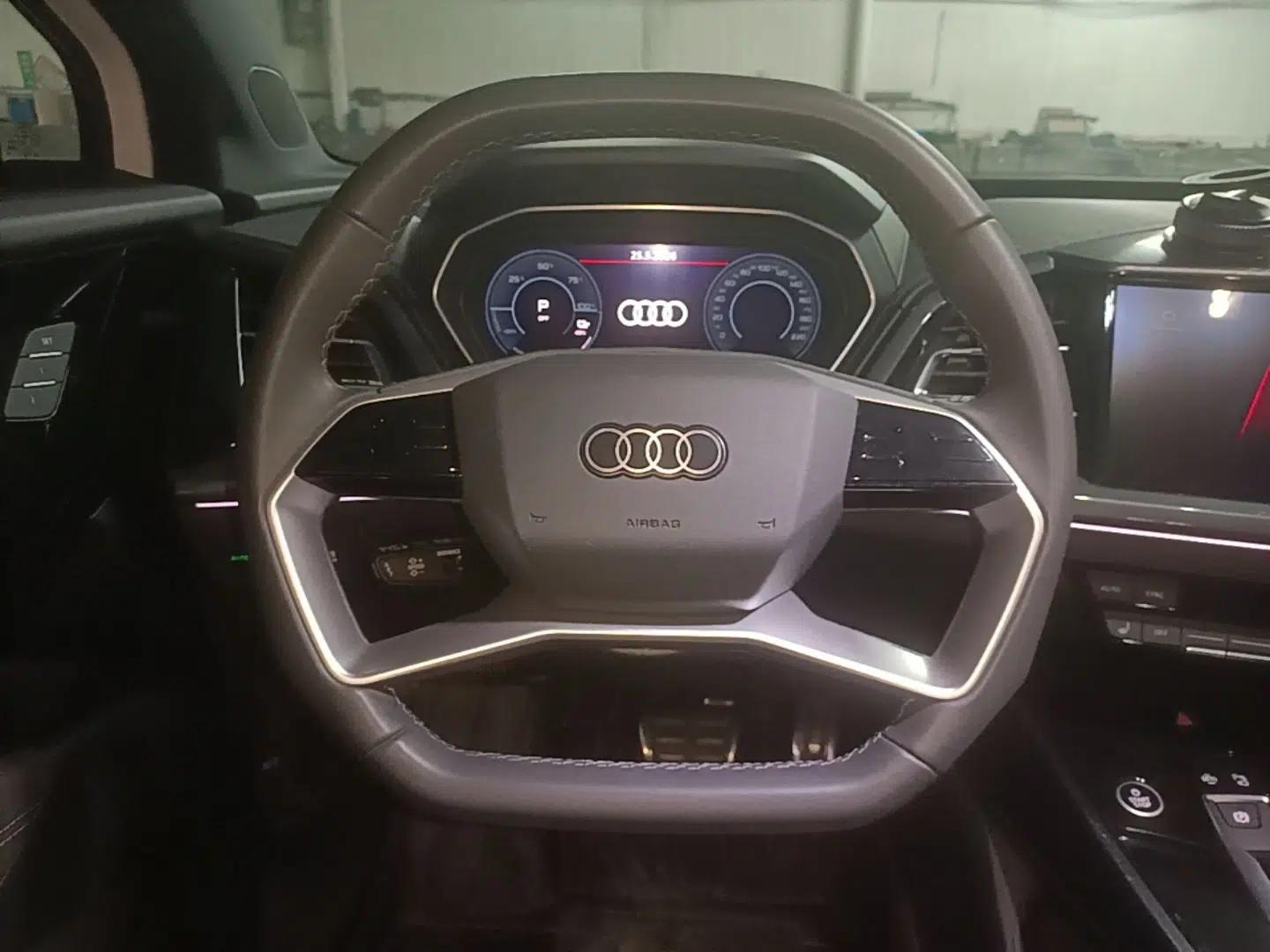 Used Audi Q4 e-tron 2023 40 e-tron Boundary Edition — миниатюра 13