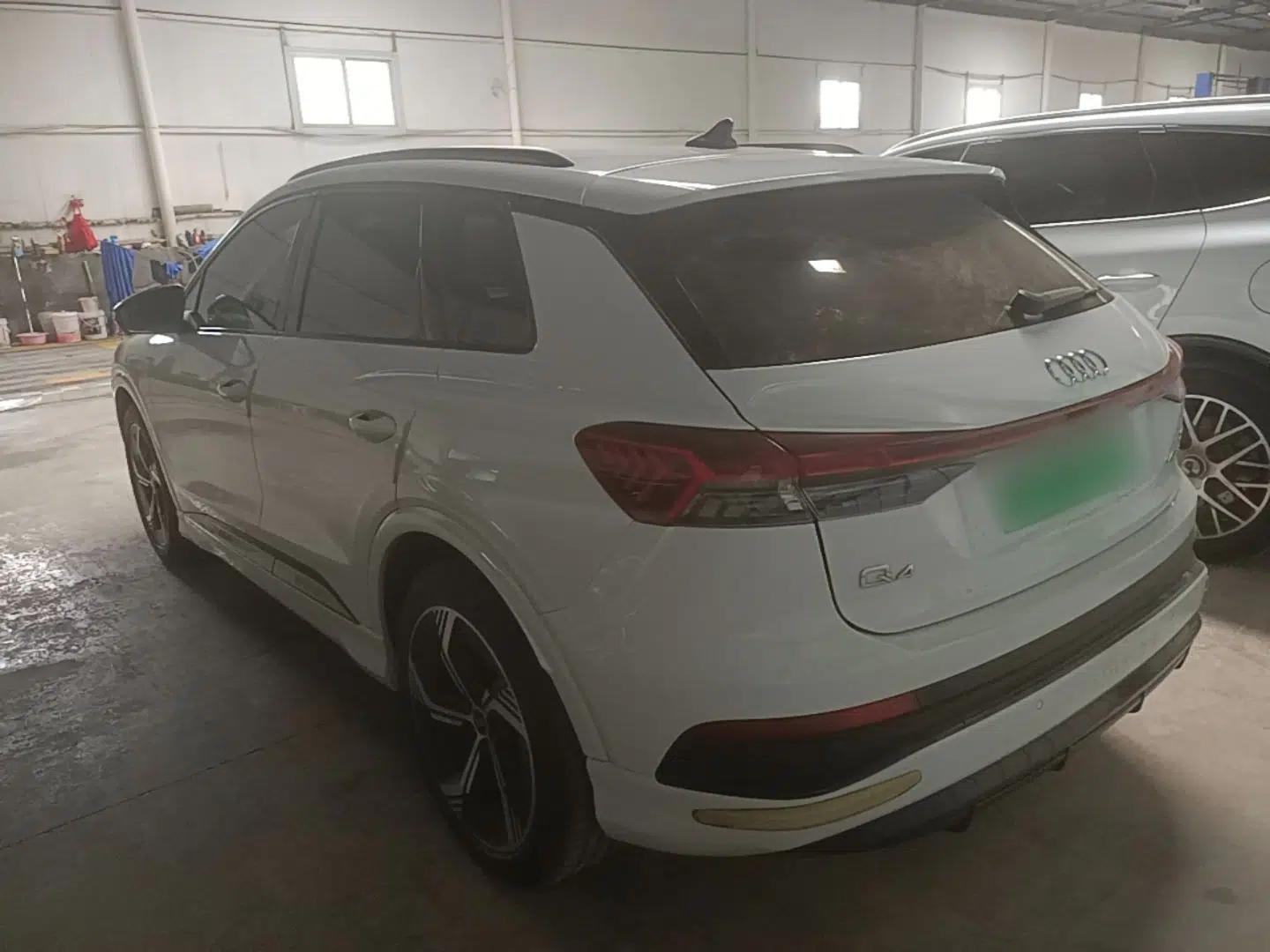 Used Audi Q4 e-tron 2023 40 e-tron Boundary Edition — миниатюра 4
