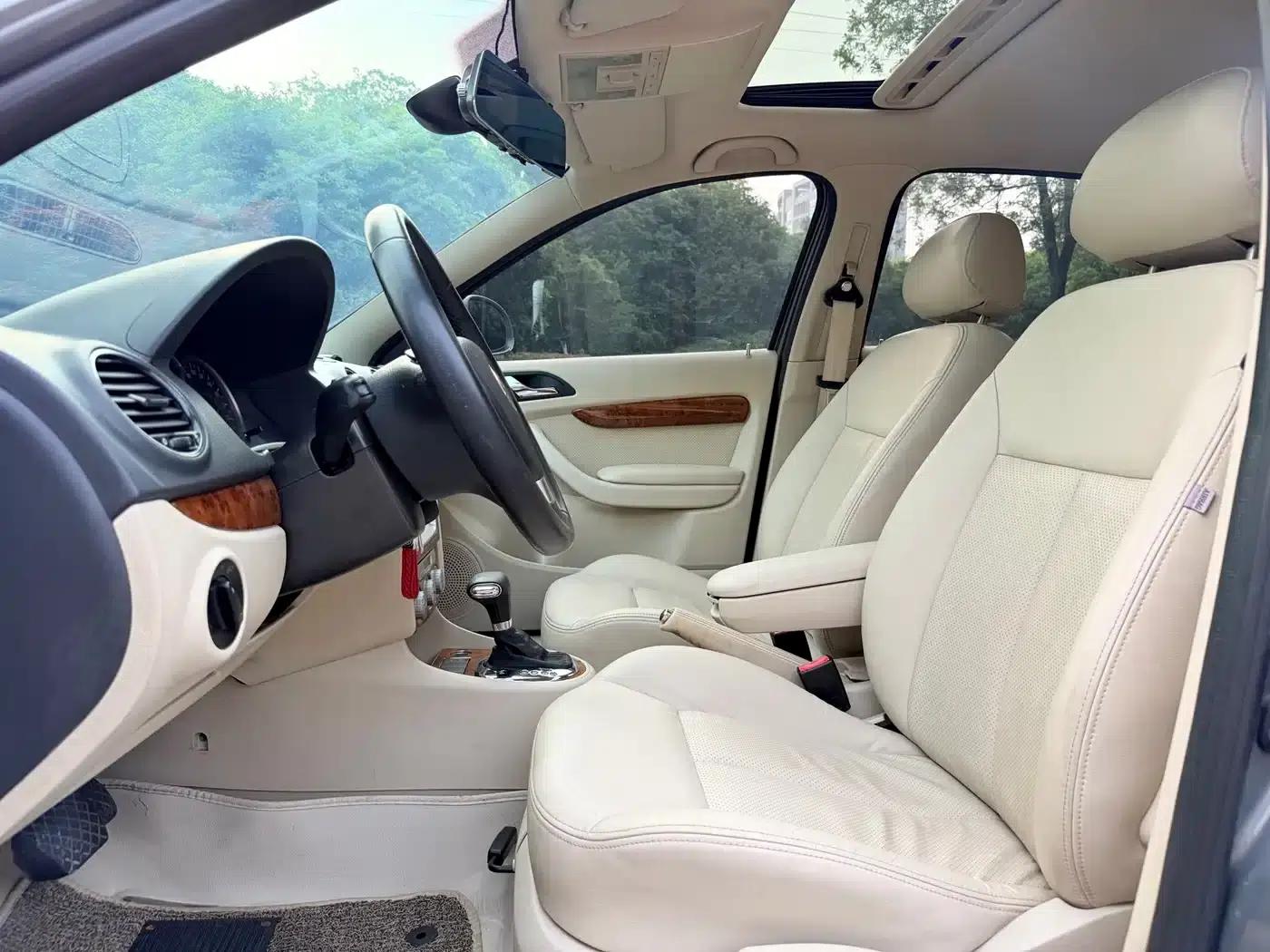 Lavida 2008 1.6L Automatic Premium Edition — миниатюра 11