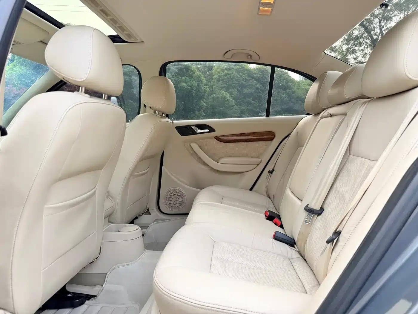 Lavida 2008 1.6L Automatic Premium Edition — миниатюра 12
