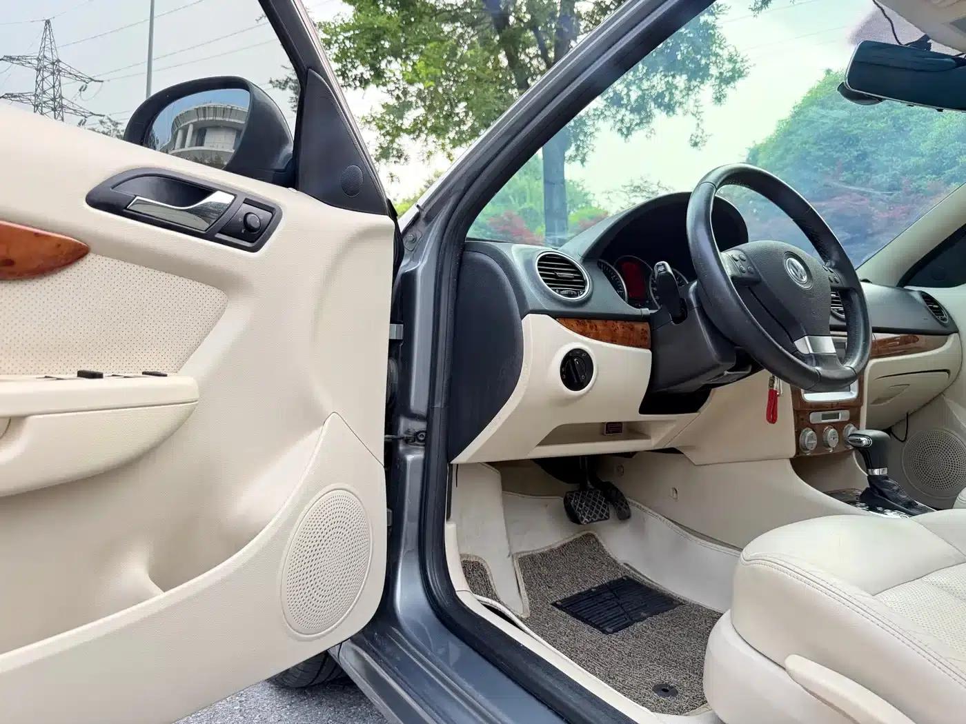 Lavida 2008 1.6L Automatic Premium Edition — миниатюра 13