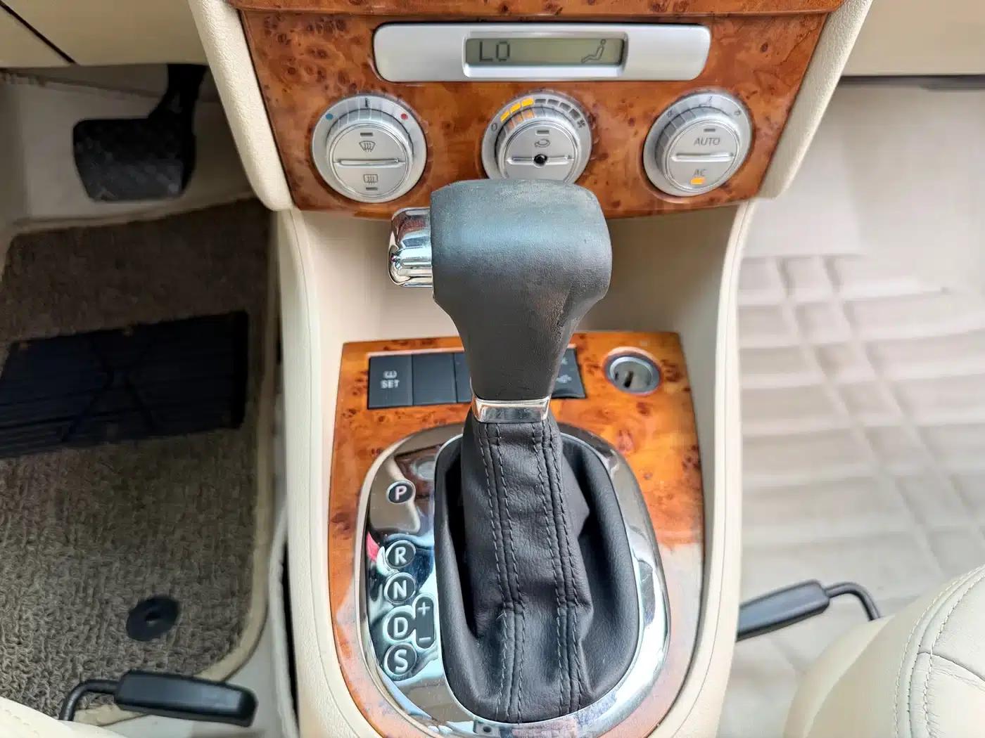 Lavida 2008 1.6L Automatic Premium Edition — миниатюра 17