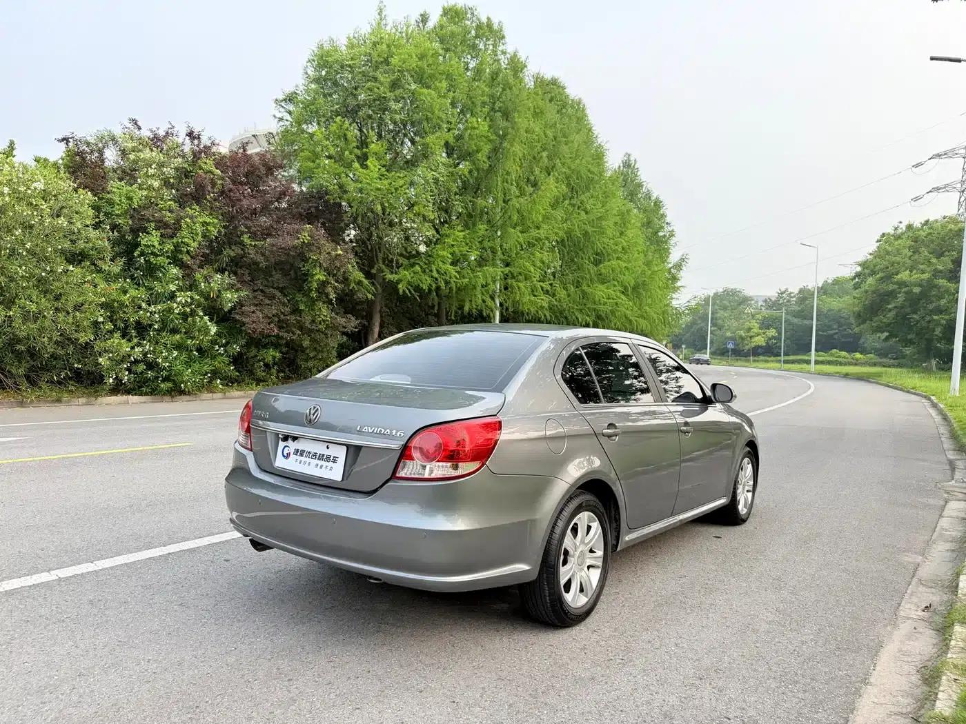 Lavida 2008 1.6L Automatic Premium Edition — миниатюра 6