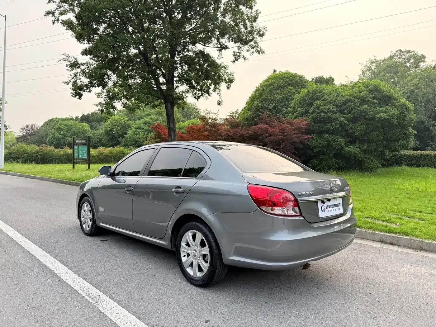 Lavida 2008 1.6L Automatic Premium Edition — миниатюра 8