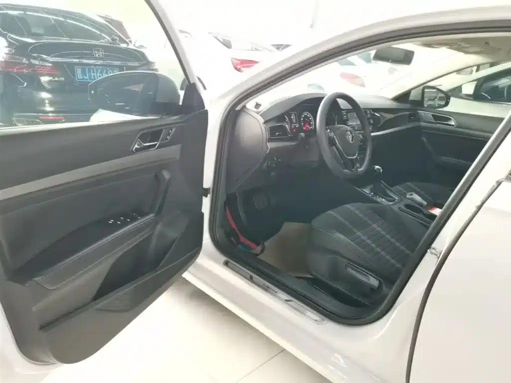 2019 Volkswagen Lavida 1.5L Automatic Vision Edition (China VI Emission Standard) — миниатюра 16