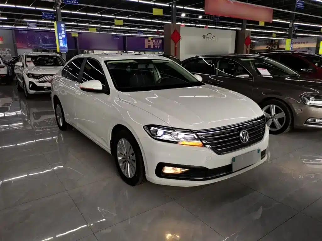2019 Volkswagen Lavida 1.5L Automatic Vision Edition (China VI Emission Standard) — миниатюра 4