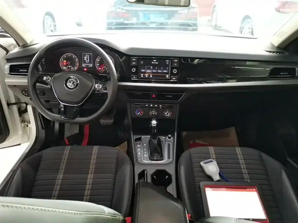 2019 Volkswagen Lavida 1.5L Automatic Vision Edition (China VI Emission Standard) — миниатюра 10