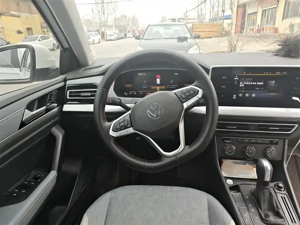 2024 Volkswagen Lavida 300TSI DSG Full Comfort Edition — миниатюра 3