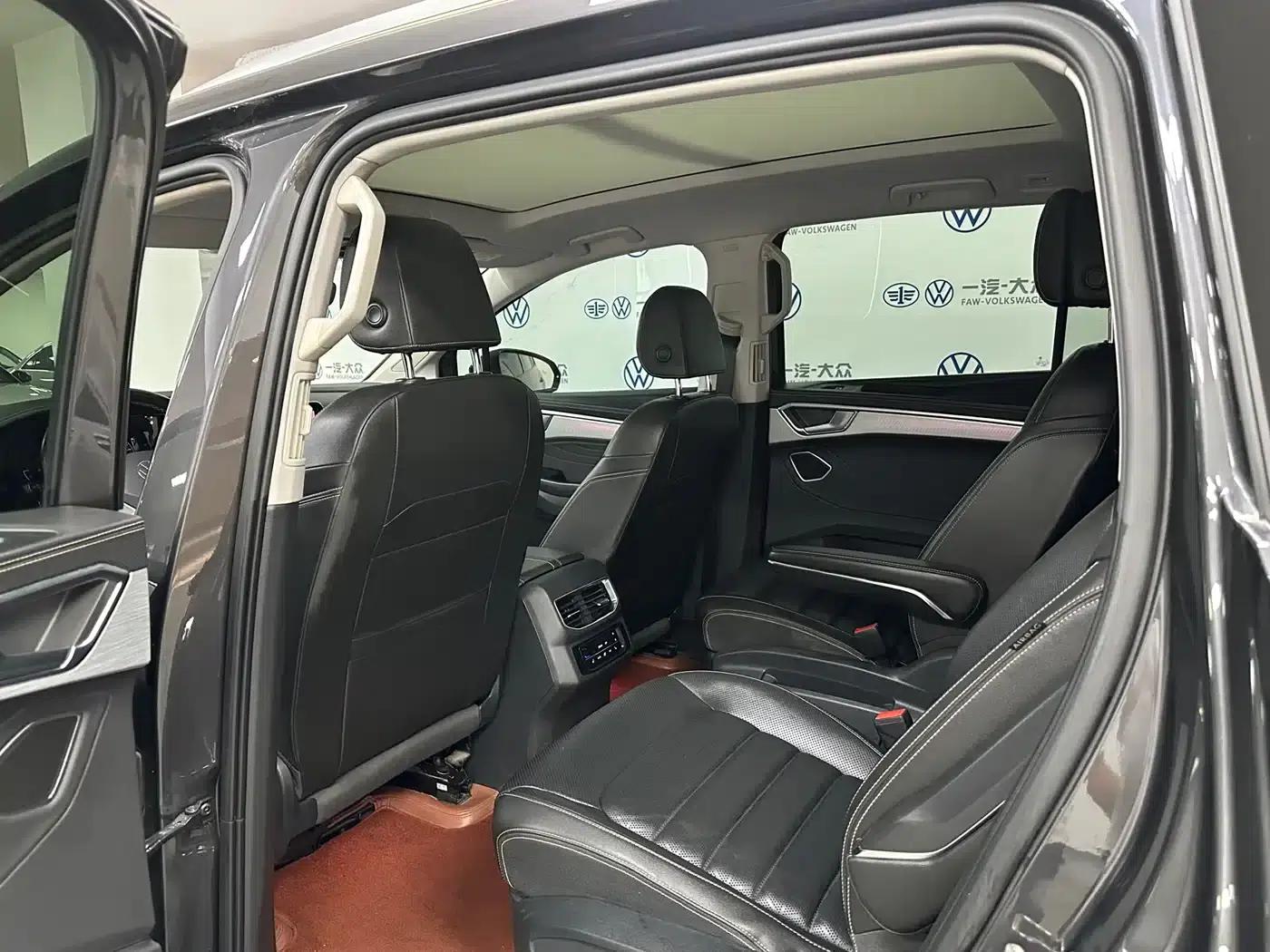 2022 Range Rover 380TSI 4WD Luxury Pro 6-seater — миниатюра 11