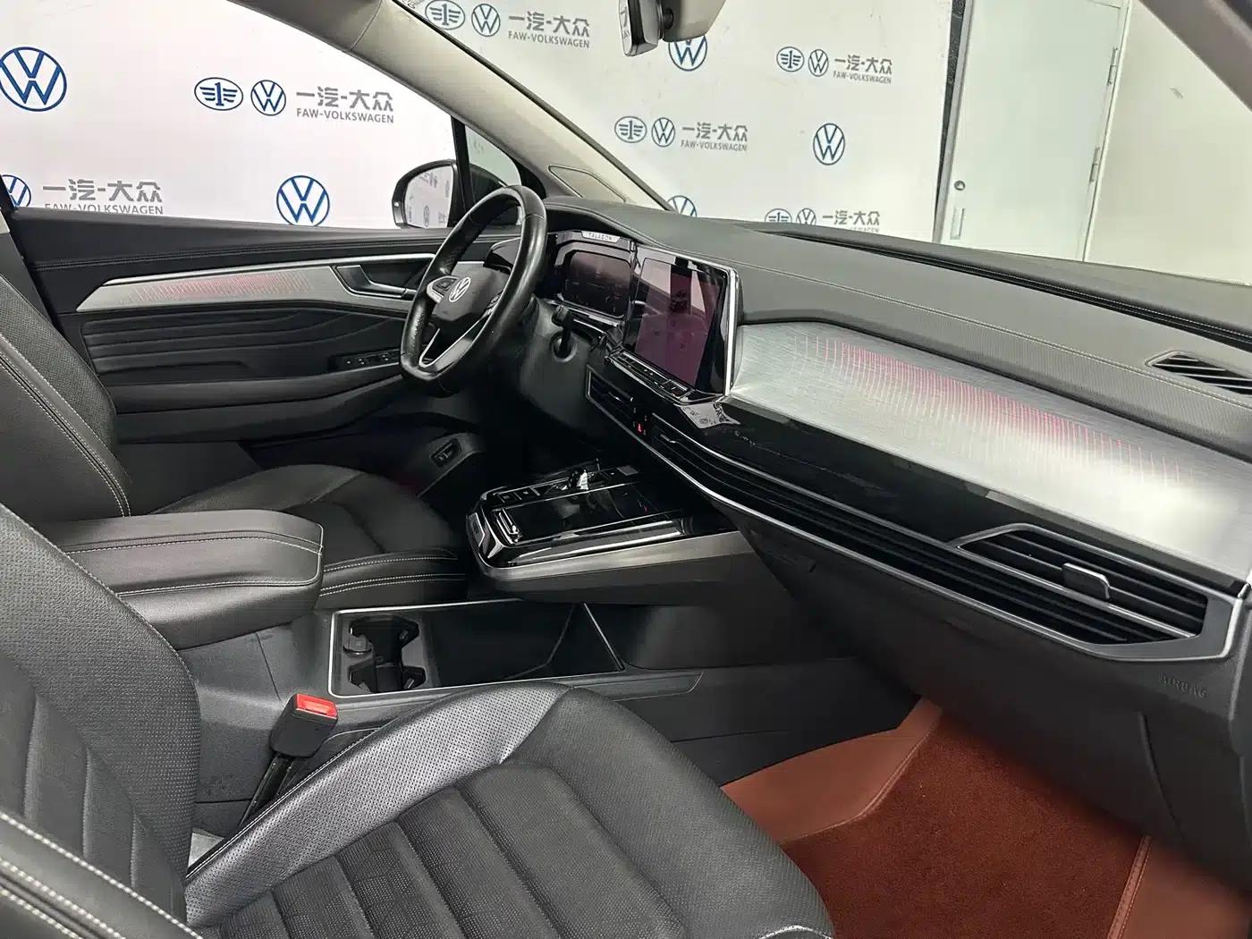 2022 Range Rover 380TSI 4WD Luxury Pro 6-seater — миниатюра 14