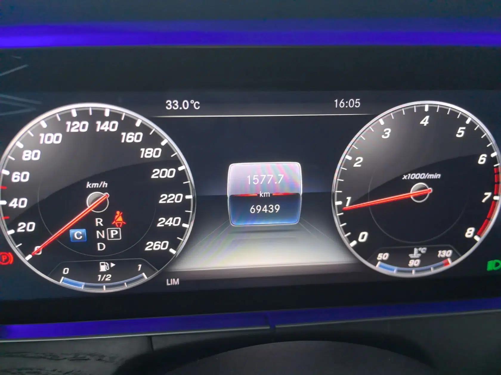 Used Mercedes-Benz E-Class 2019 Restyled E 300 L Sporty and Stylish Edition — миниатюра 14