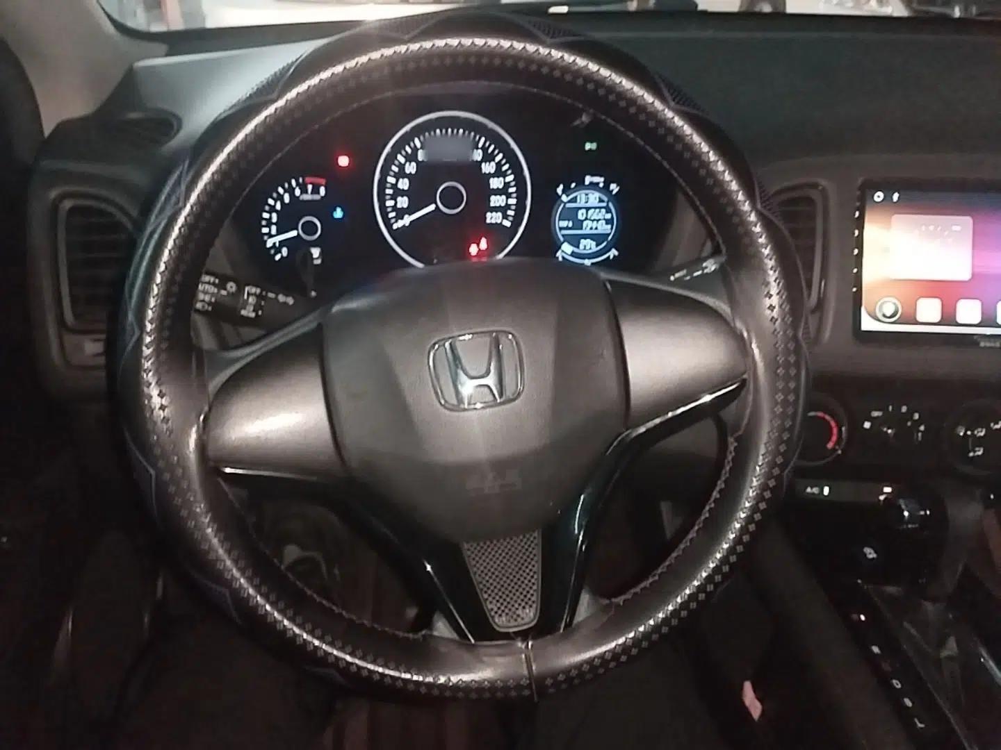 Used Honda Vezel 2020 1.5L CVT Elite Edition — миниатюра 13