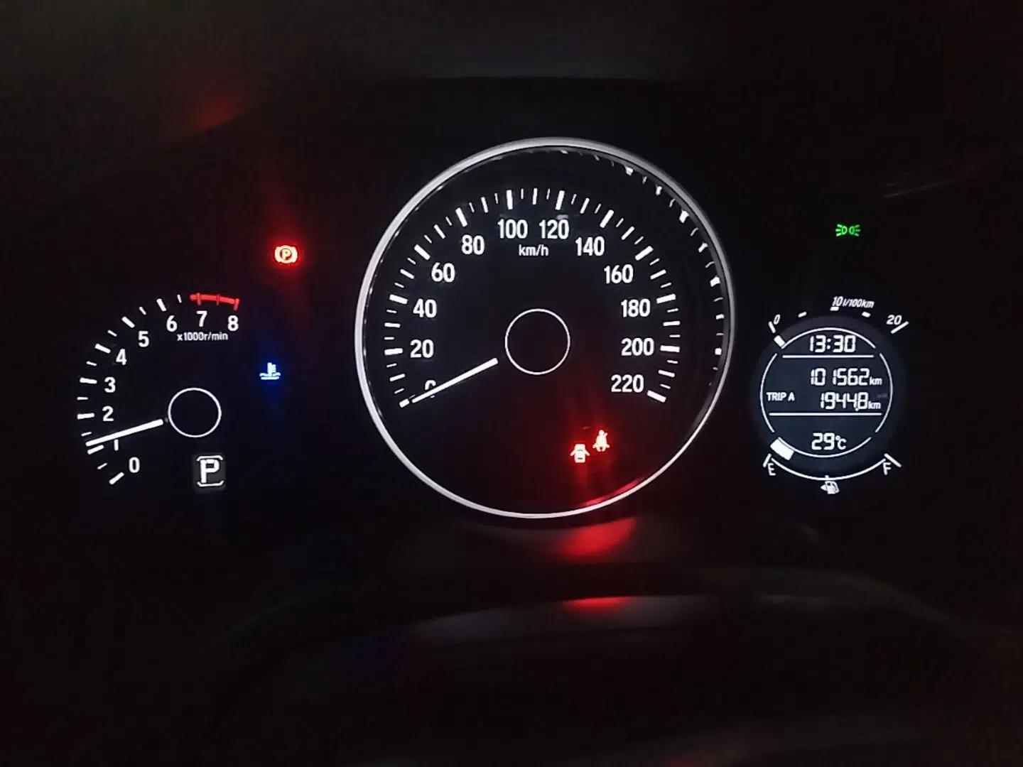 Used Honda Vezel 2020 1.5L CVT Elite Edition — миниатюра 14