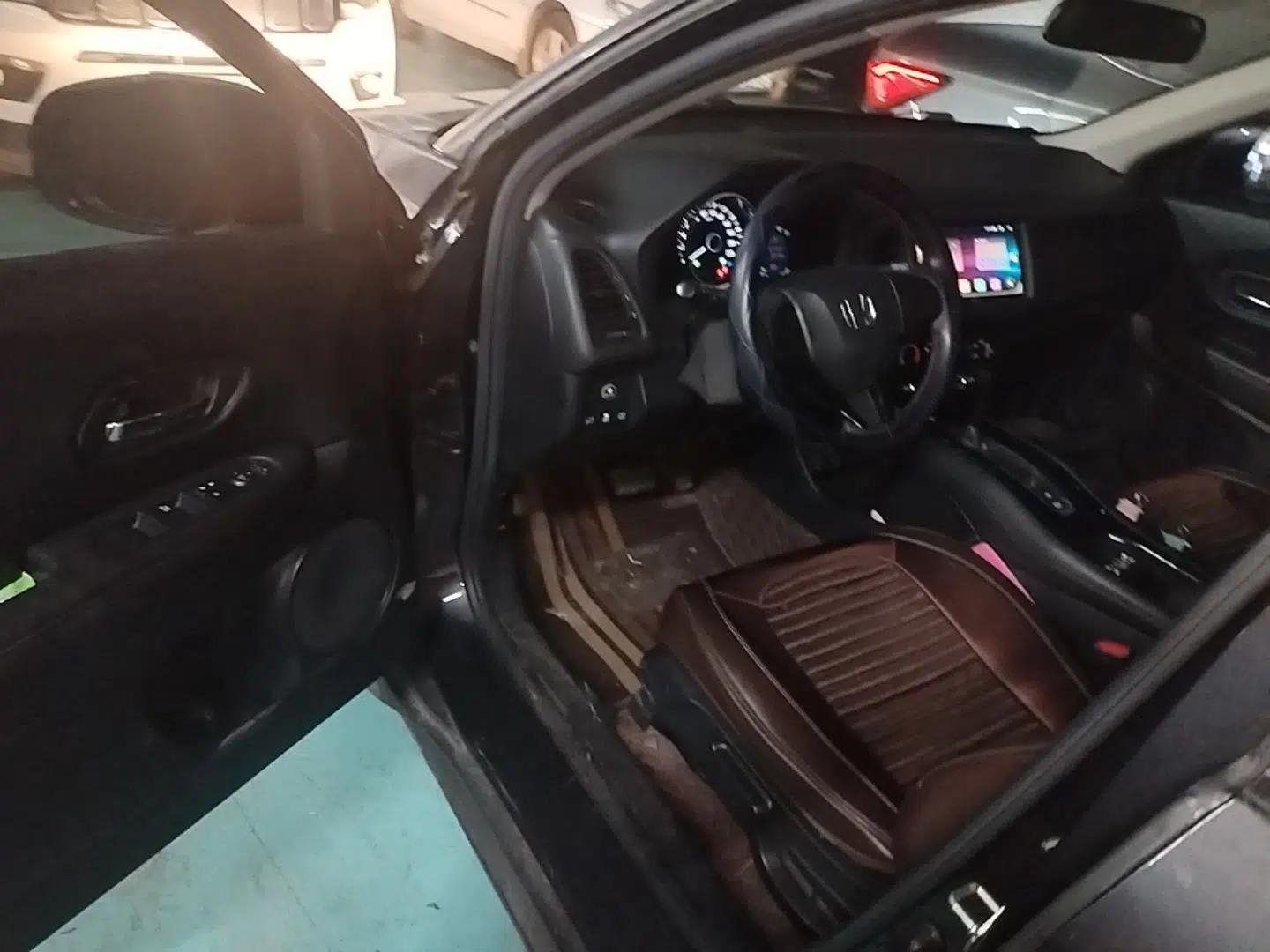 Used Honda Vezel 2020 1.5L CVT Elite Edition — миниатюра 18