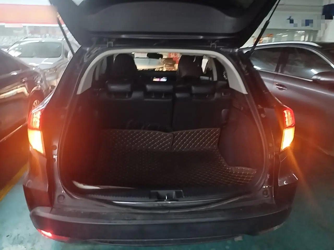 Used Honda Vezel 2020 1.5L CVT Elite Edition — миниатюра 22