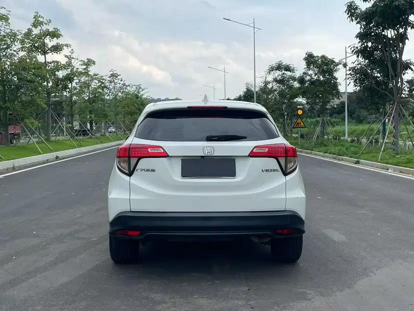 Used Honda Vezel 2020 1.5L CVT Pioneer Edition — миниатюра 17