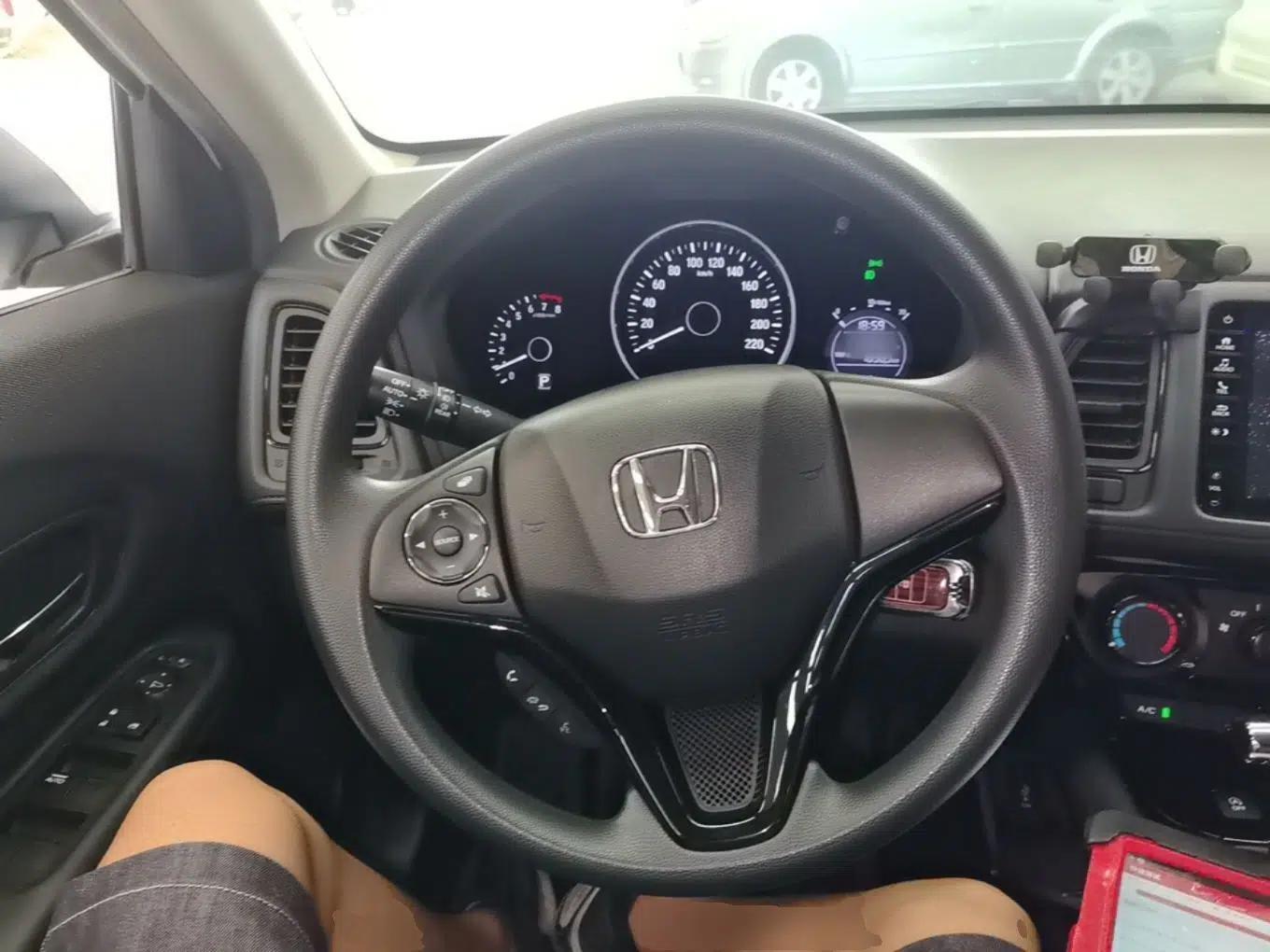 Used Honda Vezel 2020 1.5L CVT Pioneer Edition — миниатюра 22