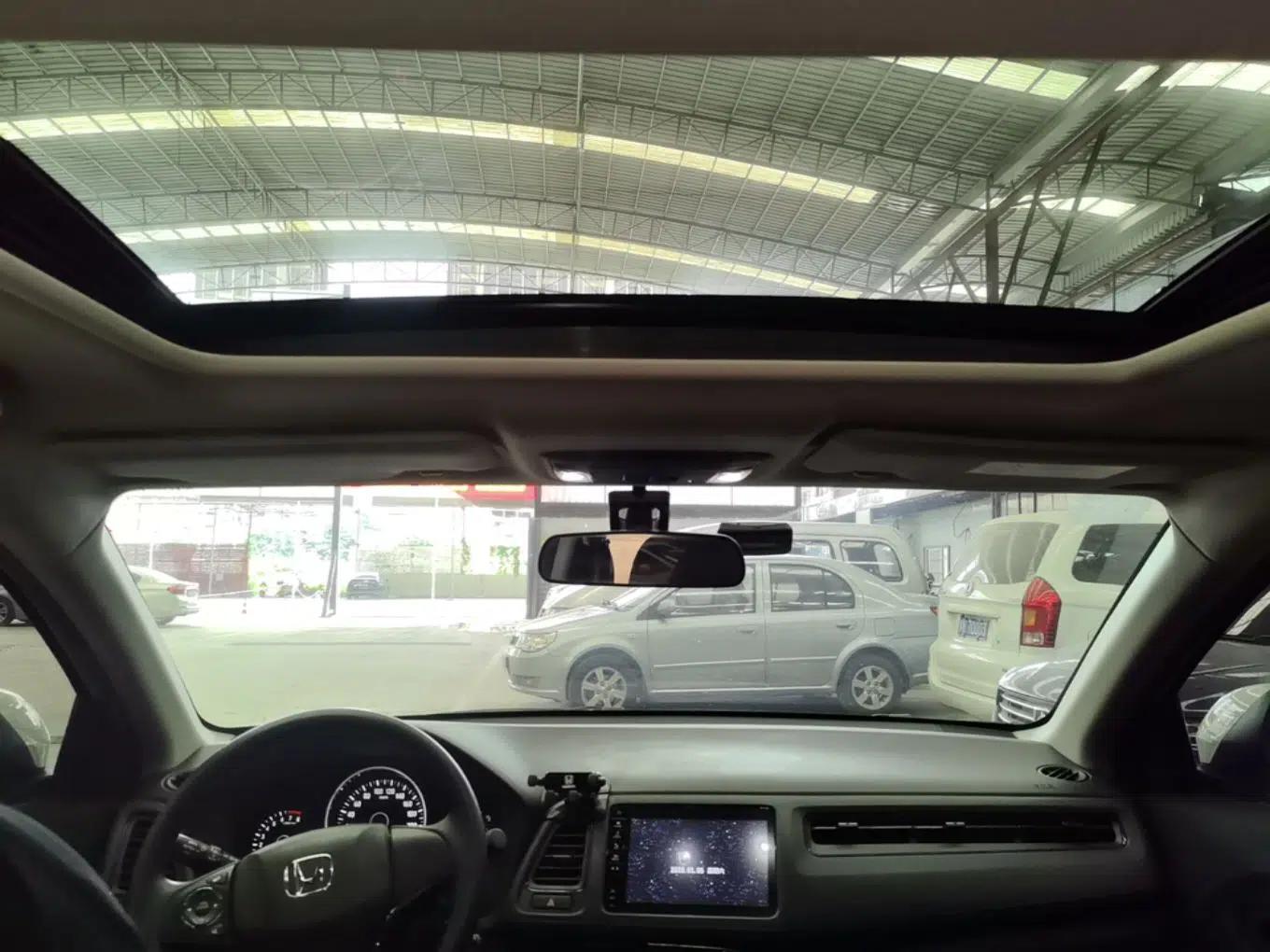 Used Honda Vezel 2020 1.5L CVT Pioneer Edition — миниатюра 30