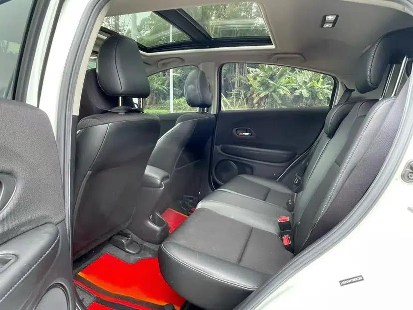 Used Honda Vezel 2020 1.5L CVT Pioneer Edition — миниатюра 36