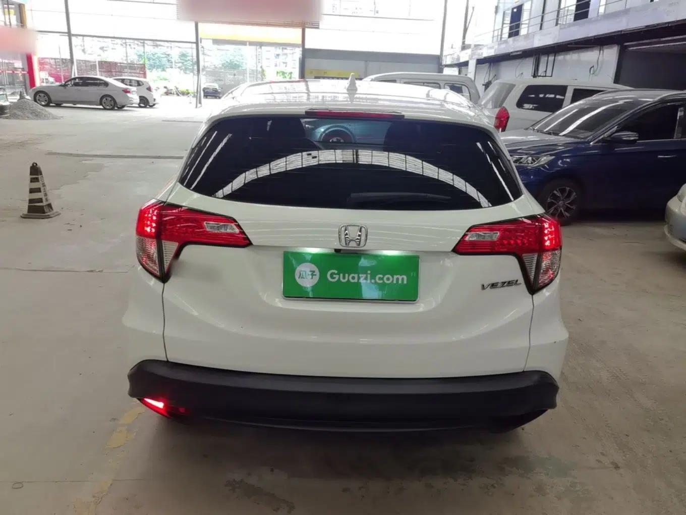 Used Honda Vezel 2020 1.5L CVT Pioneer Edition — миниатюра 5